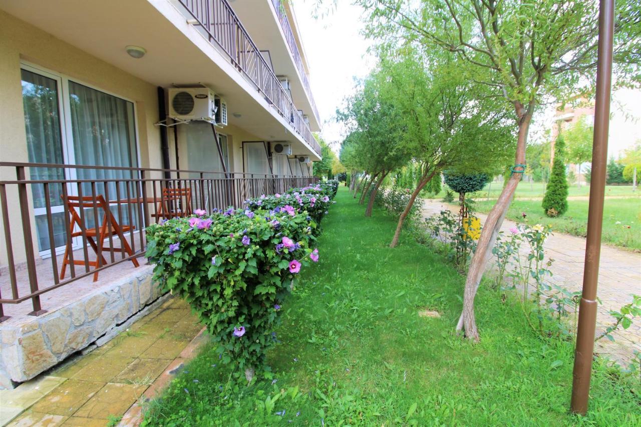 Holiday-Orchid Menada Apartments Slăntjev Brjag Exteriör bild